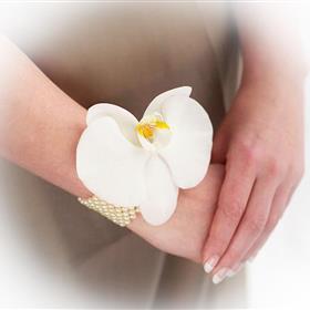 fwthumbWrist Corsage White Phalaenopsis Orchid.jpg